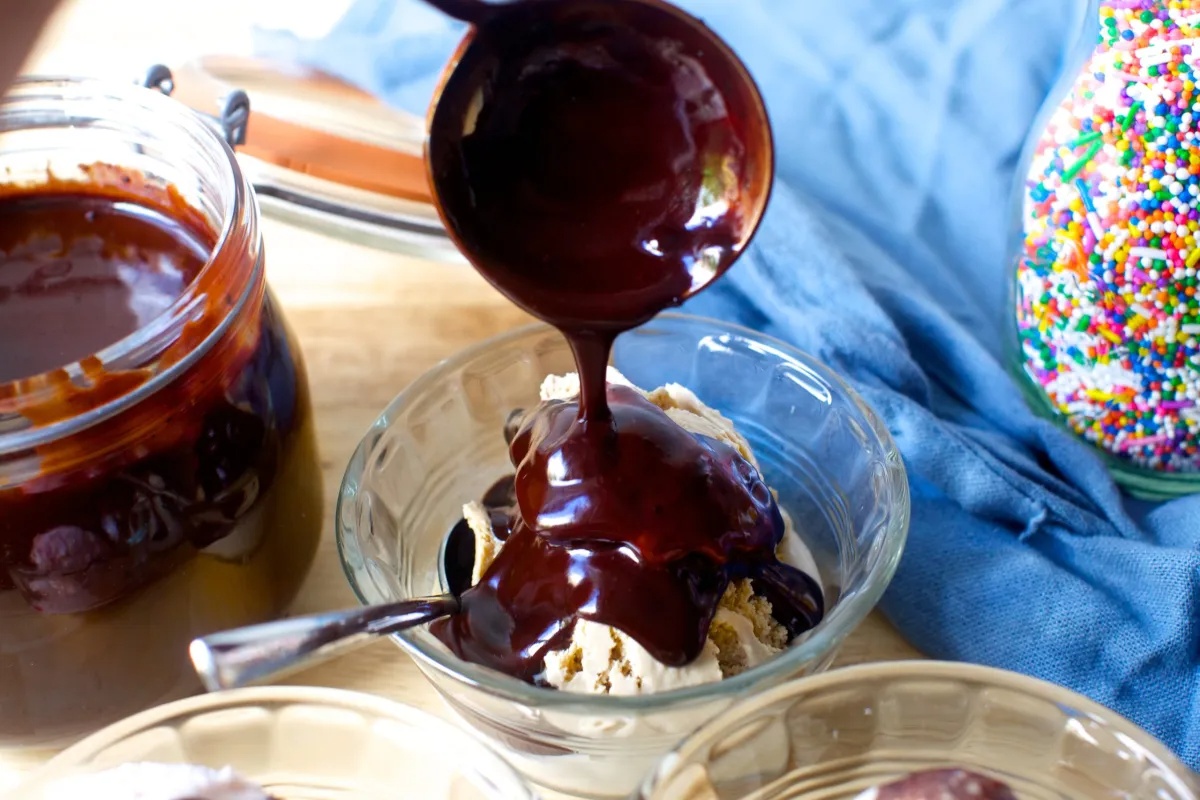 homemade hot fudge sauce